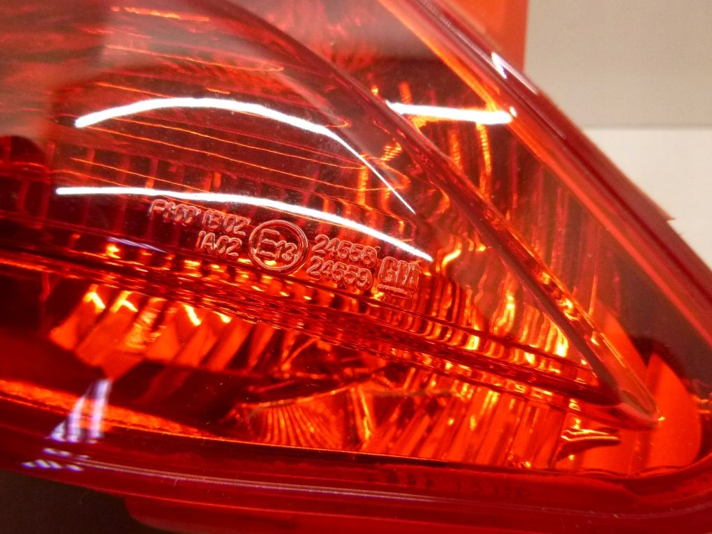 OPEL MOKKA lampa przeciwmgielna prawa Installation side universal