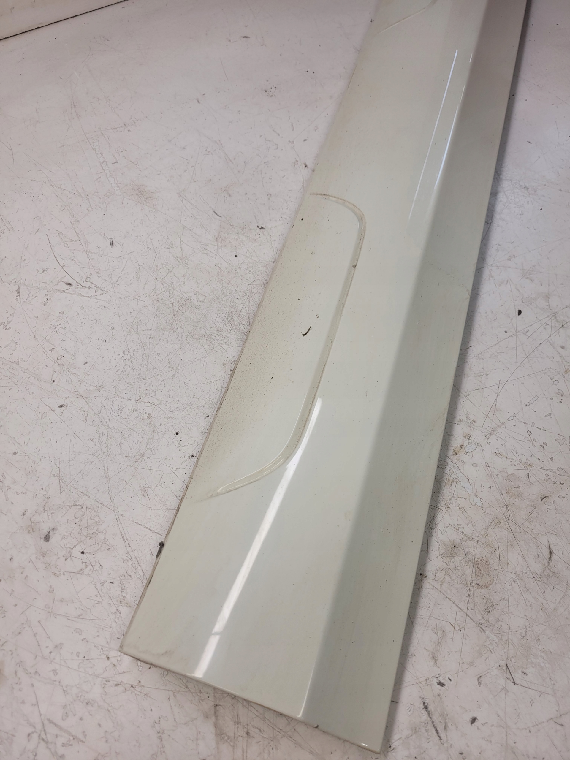 moulding door right front AUDI Q3 LY9K 8U0853960D