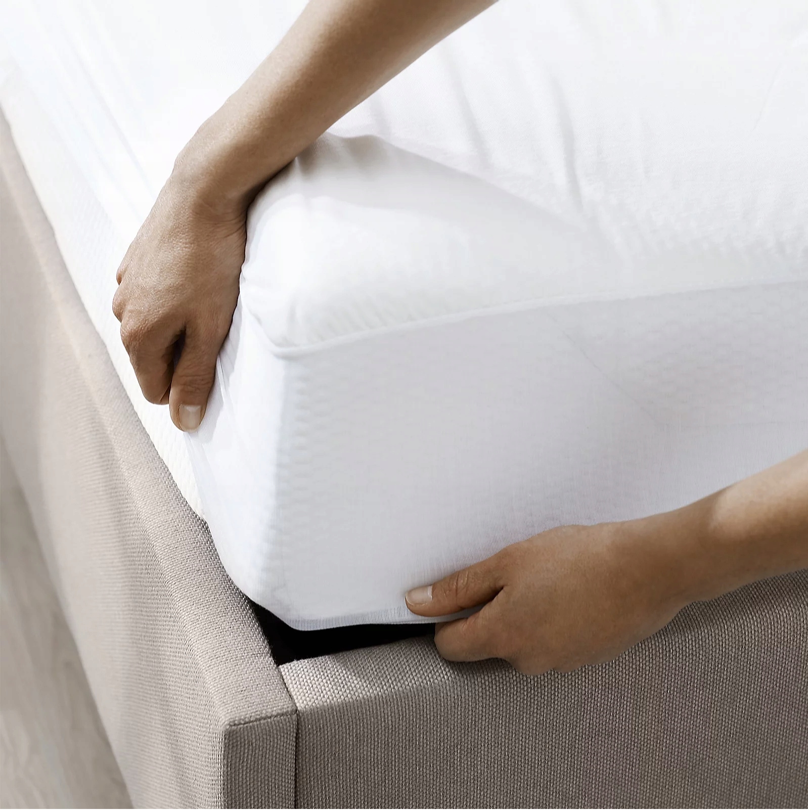 OCHRANIACZ DALIA 180x200x30 WODOODPORNY MATA EAN (GTIN) 5905440043714