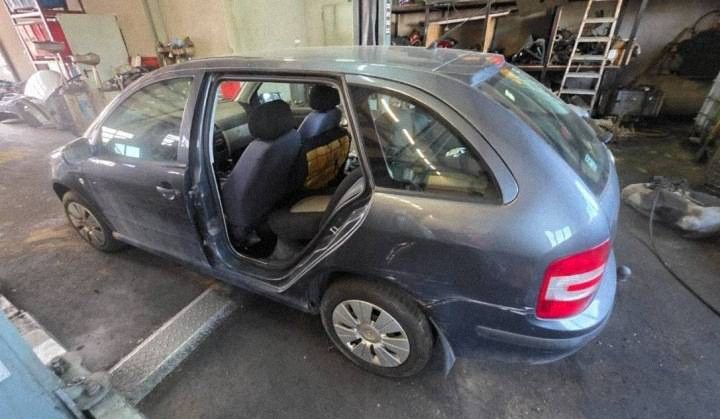 SKODA FABIA and 1 6Y sider pillar of a bumper front front