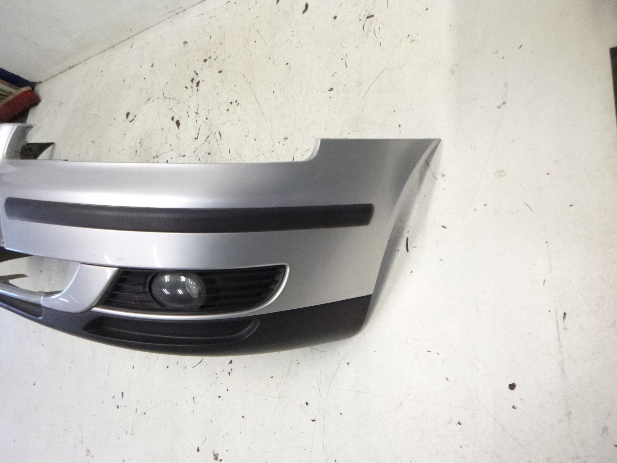 front bumper Seat Leon and Toledo II LS7N 1M0807221D 2004r.