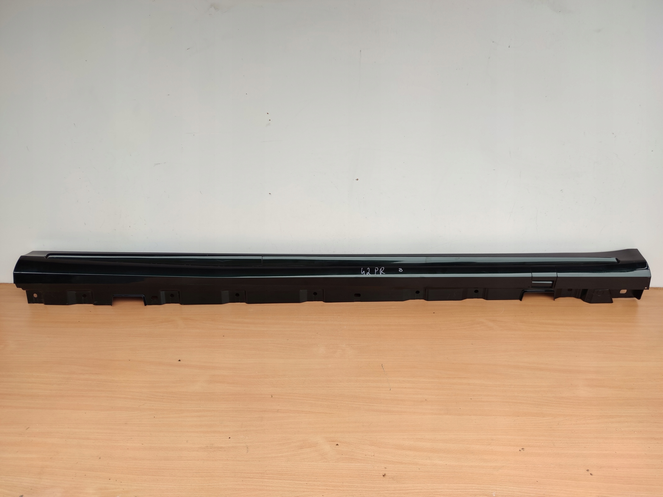 S-KLASA 222 AMG LONG 6.3 PAKIET right threshold moulding