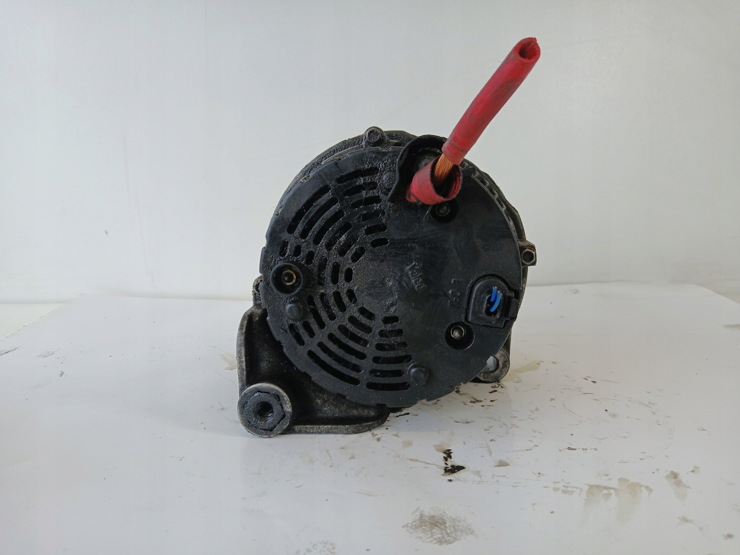 BMW E46 2.0 D alternatore 7788222 150A