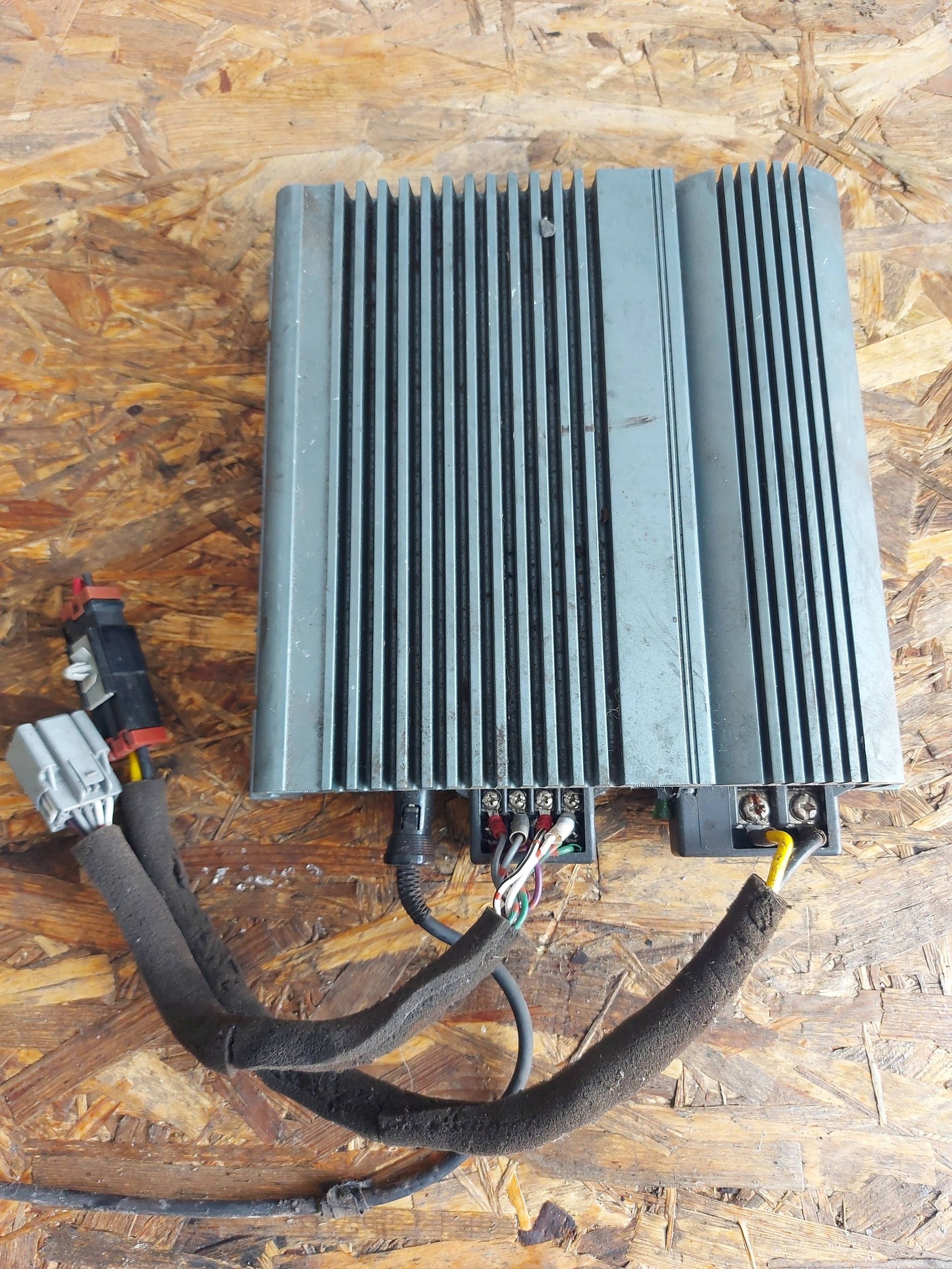 AMPLIFICATORE VOLVO C70 3533798