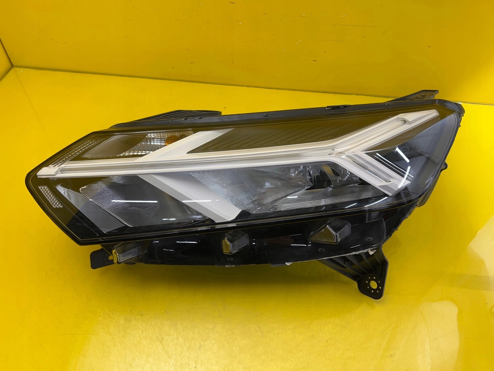 light left Dacia Sandero III 3 Led 260602561R