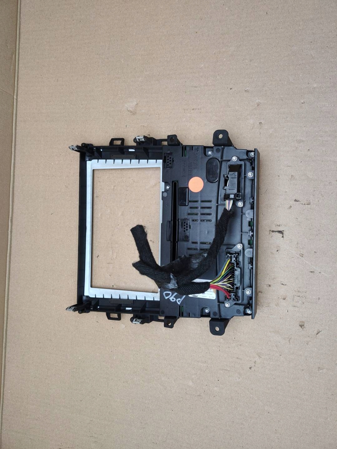 control panel radio Ford Fusion USA 2 2013 DS7T-18E245-PP