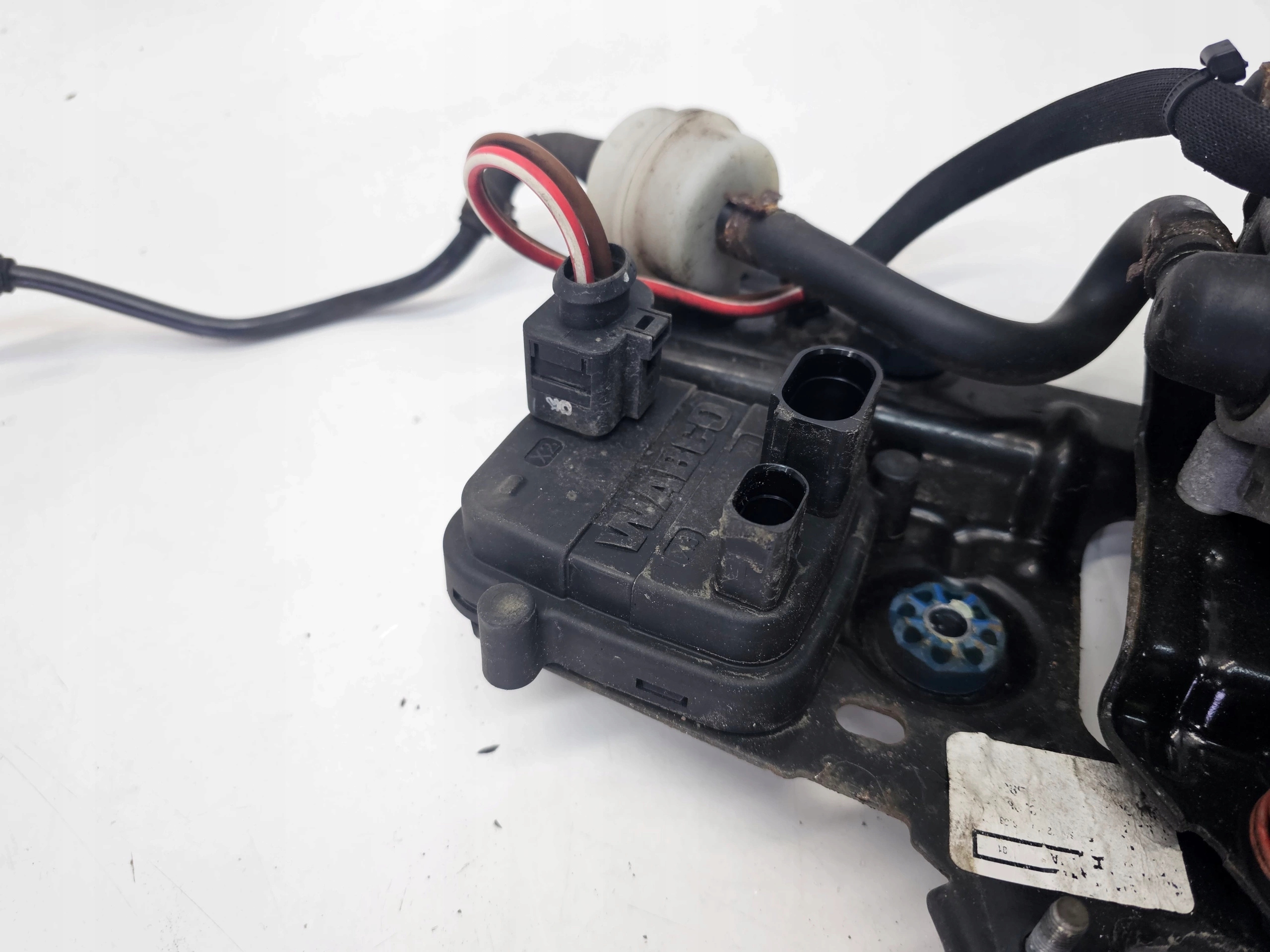 compressor; springing PNEUMATYKI+holder AUDI Q5 FY 80A616005E