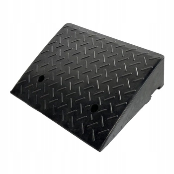 Gumový klinový nájazd 500 mm x 380 mm x 140 mm