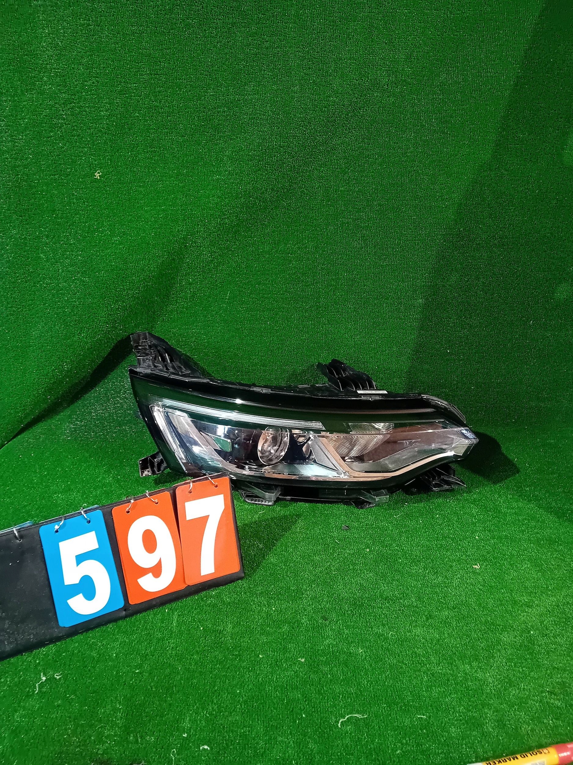 REFLEKTOR right front RENAULT TALISMAN lens LED 15