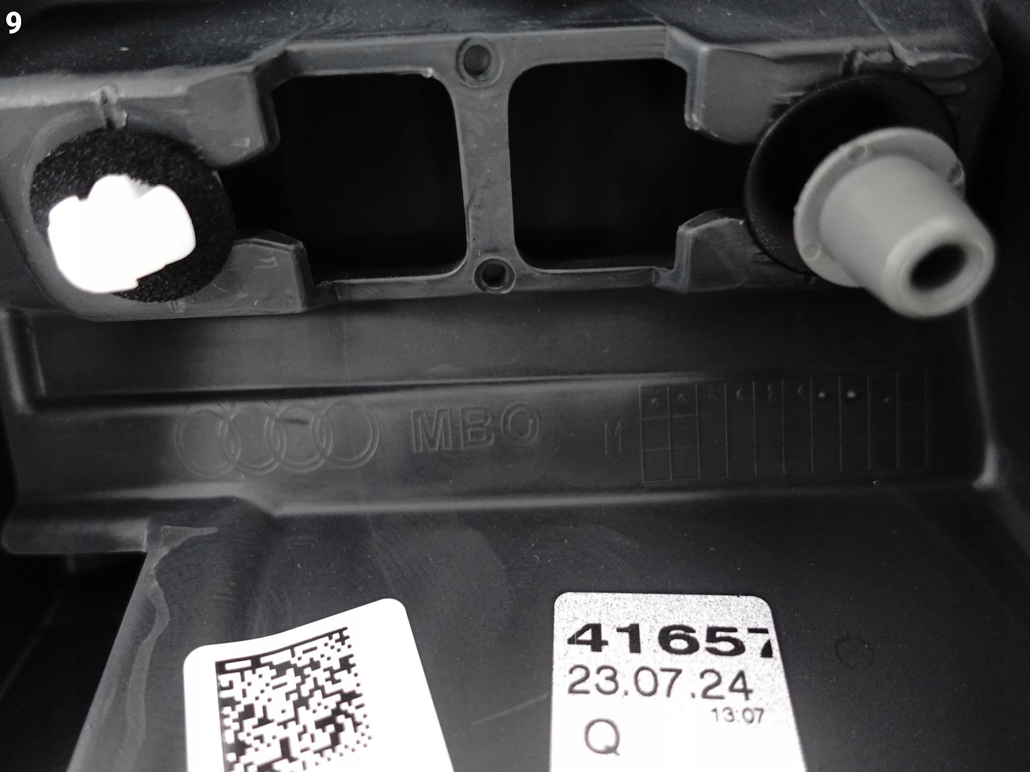 AUDI E-TRON ETRON S SQ8 4KE LIFT 22- moulding cap for fender front right