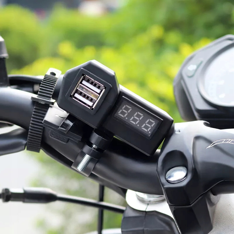 Ładowarka MOTOCYKLOWA 2xUSB 3.1A Woltomierz 12-24V Producent inny