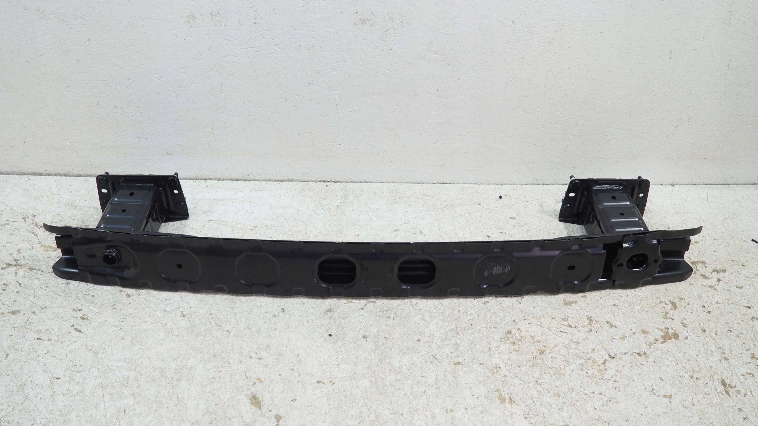 Mercedes B Klasa W246 bumper support rear part A2466101100