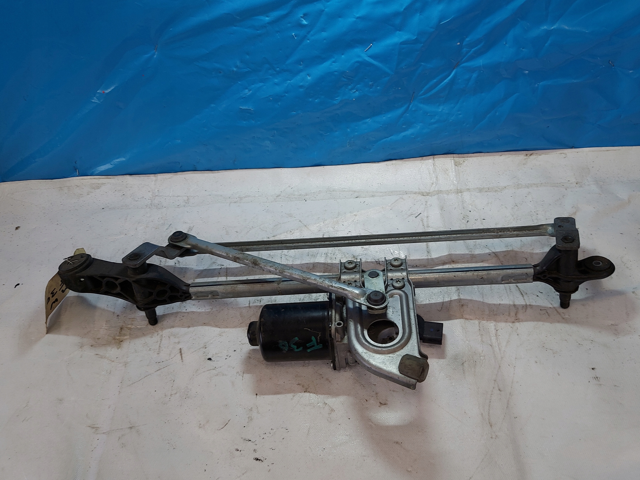 wiper mechanism BMW F30 7260488 front
