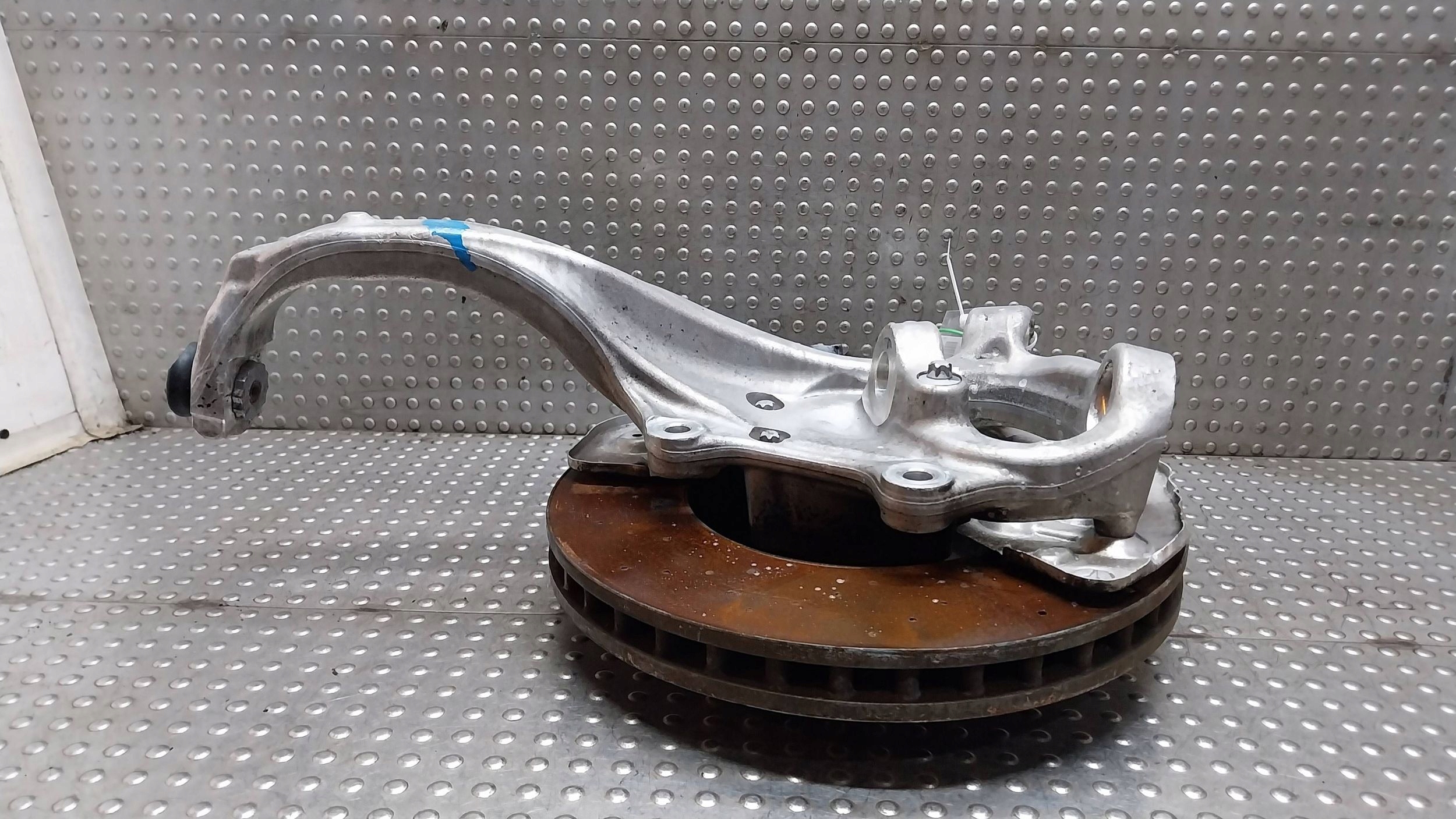 swing left front A2133324700 MERCEDES E KLASA W213 2.0D