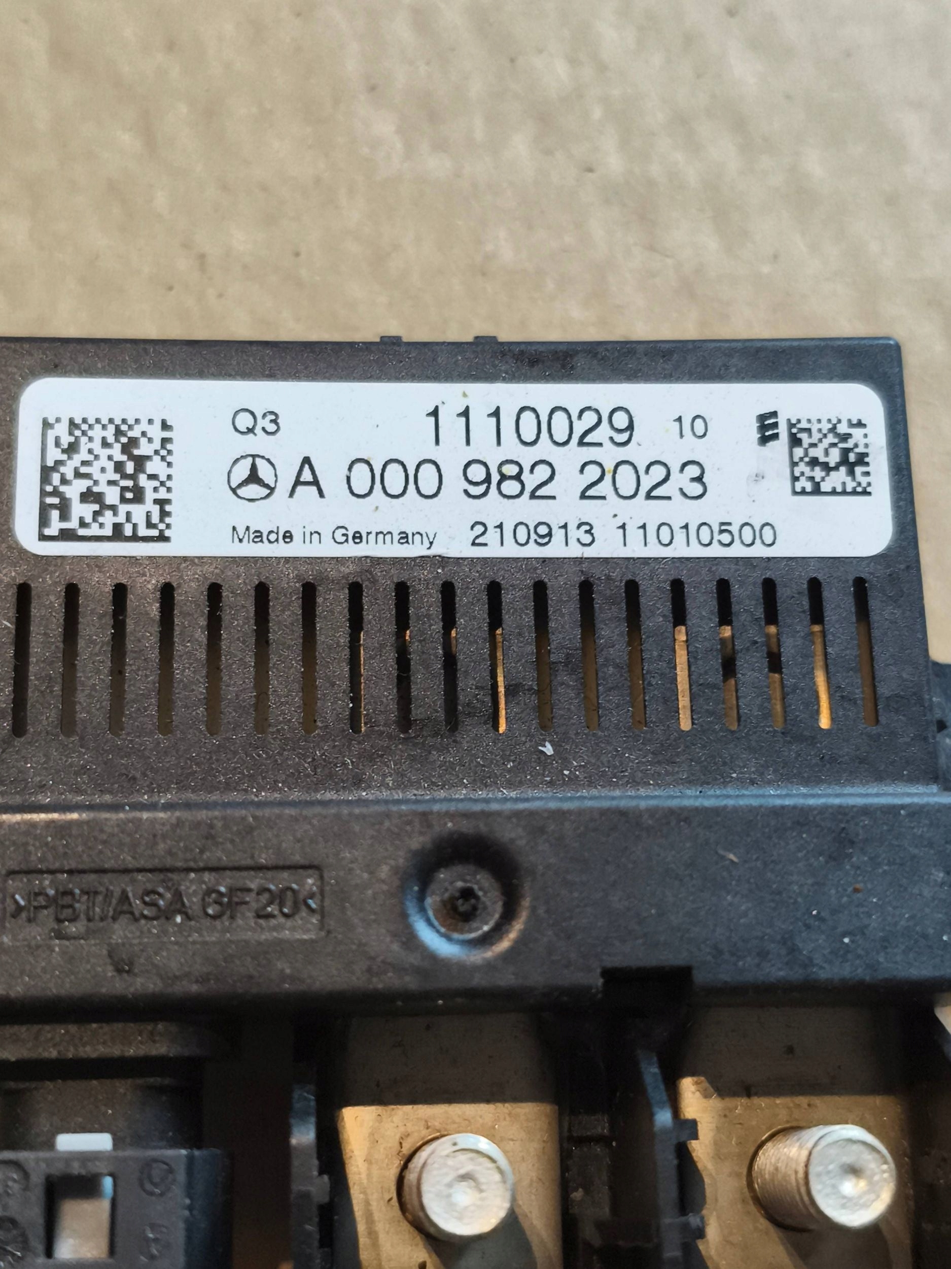 Mercedes-Benz E W212 relay ladowania