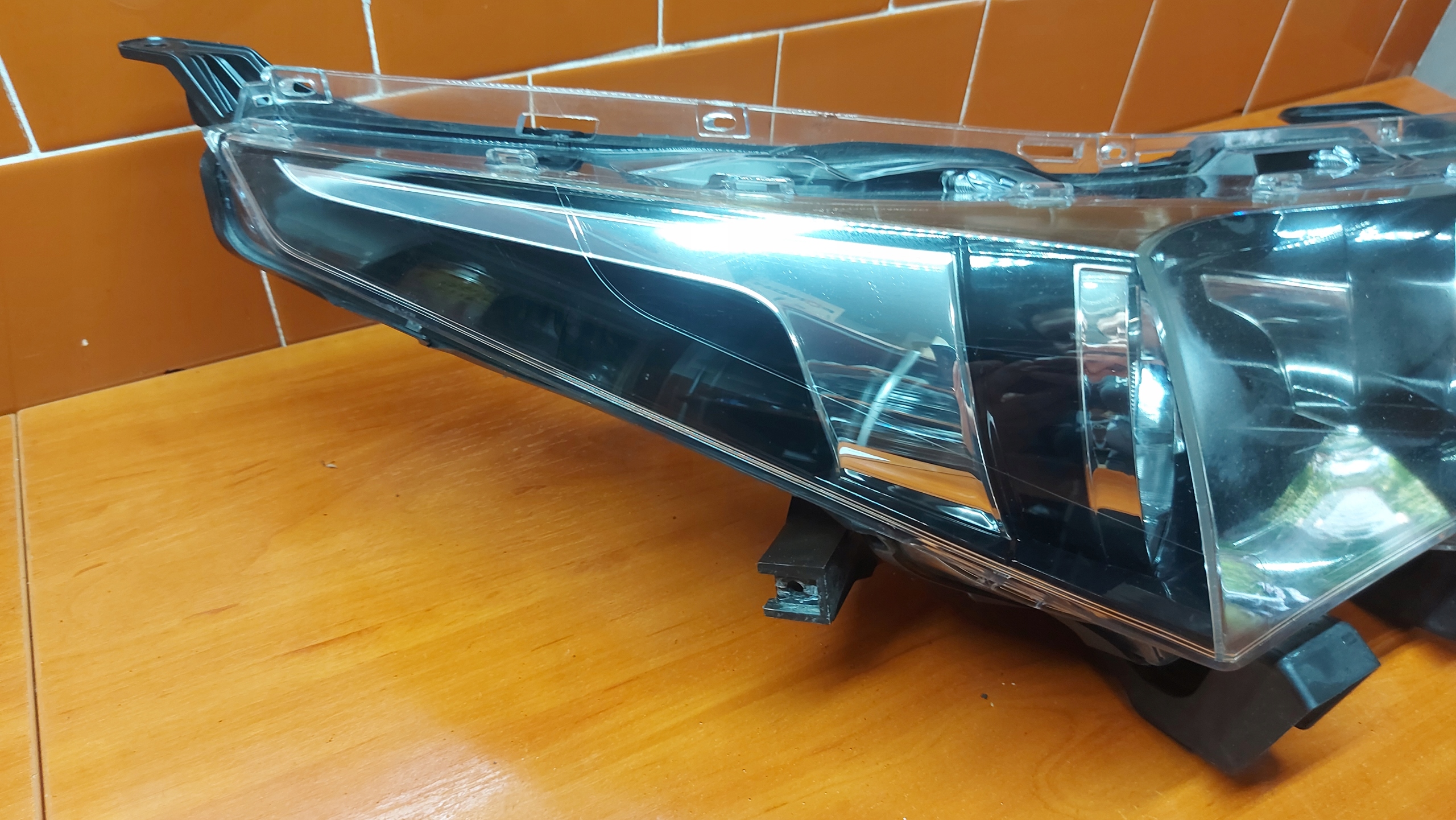 REFLEKTOR light right right front TOYOTA COROLLA E16 E18 13-16