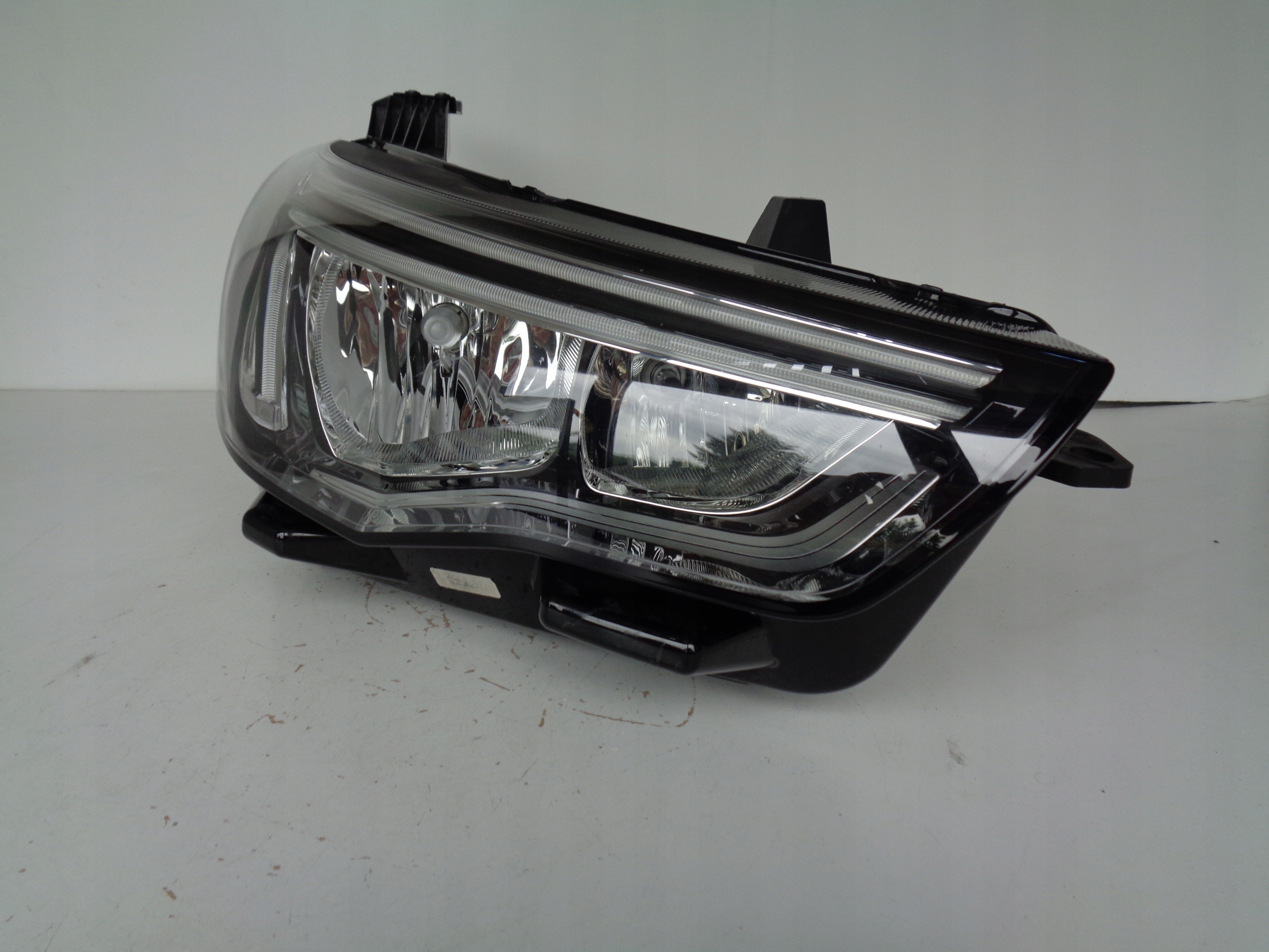 light right REFLEKTOR OPEL GRANDLAND X 16- LED