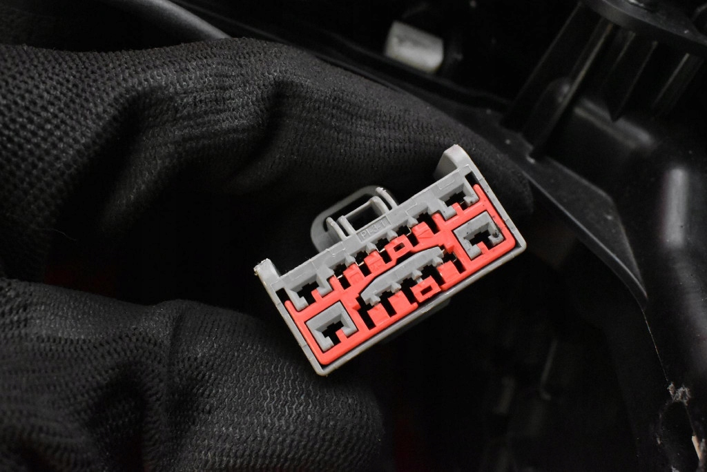 TUNEL central armrest EU VOLVO V60 2 II 18-21