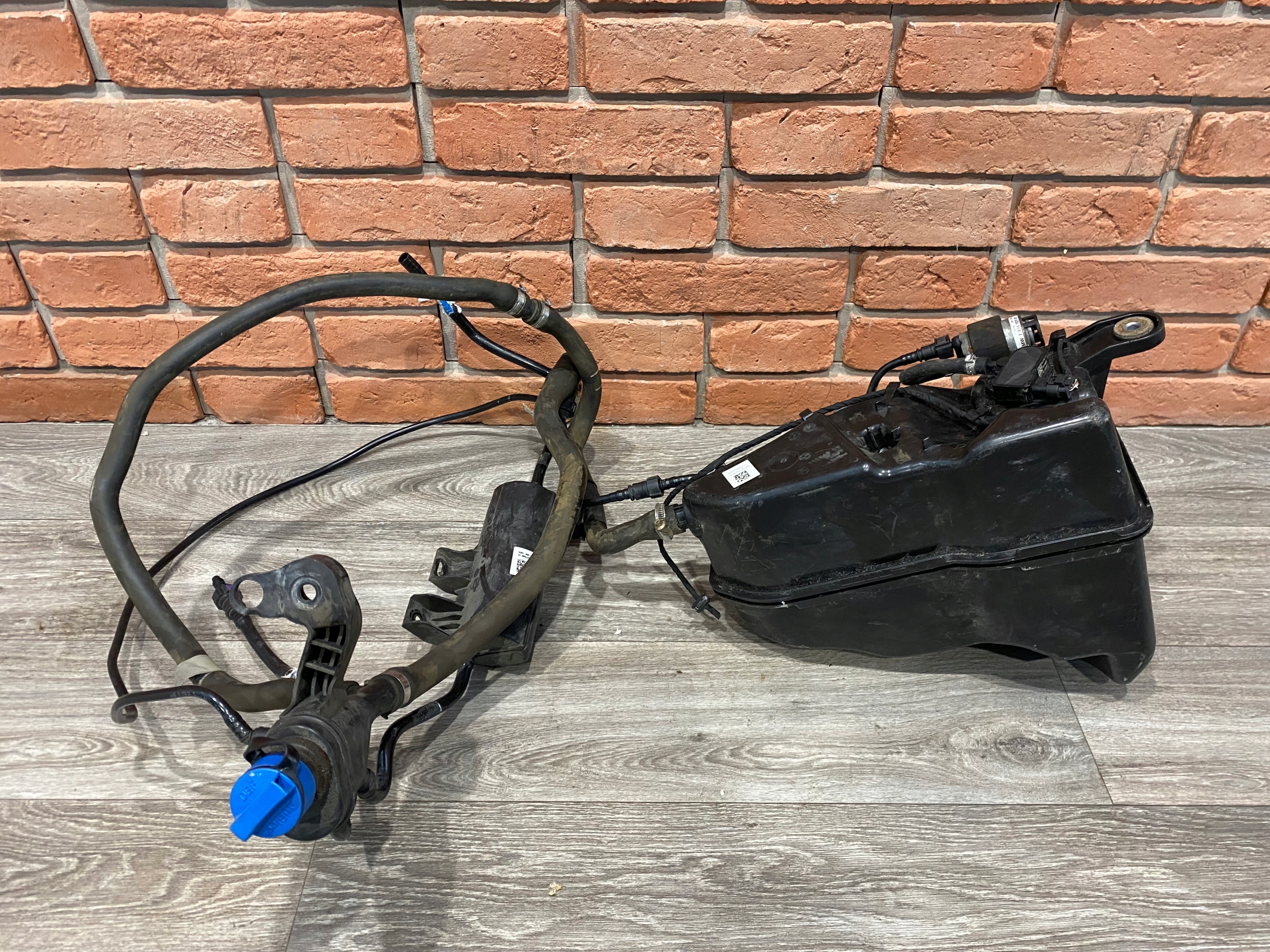 BMW G30 G15 G32 бак AdBlue SCR 7381415