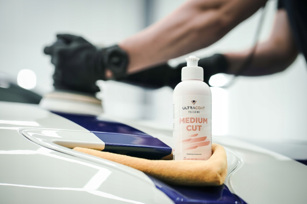 ULTRACOAT MEDIUM CUT 1L ONE STEP JEDNOETAPOWA ŚREDNIO TNĄCA PASTA POLERSKA EAN (GTIN) 5903657551800