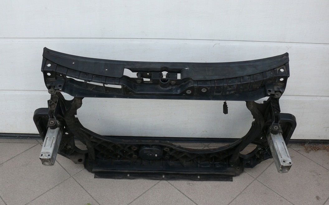 support panel for radiators pillar iron tips AUDI A6 C6 3.2 FSI V6 255KM AUK 04