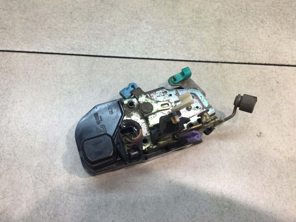 lock door left front DODGE CARAVAN IV 4 PIN
