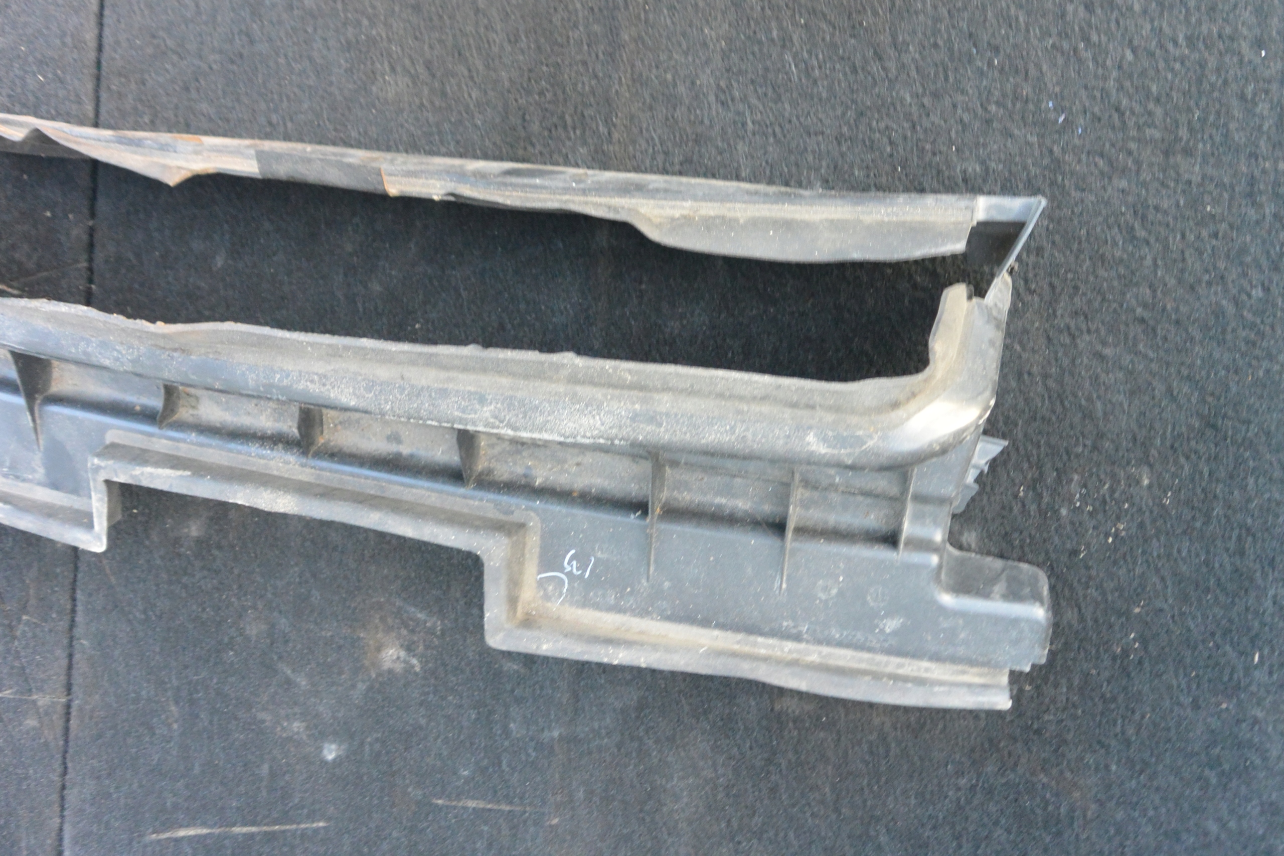 LUFTANSAUGKANAL 4.7 5.5 V8 MERCEDES GL ML 164