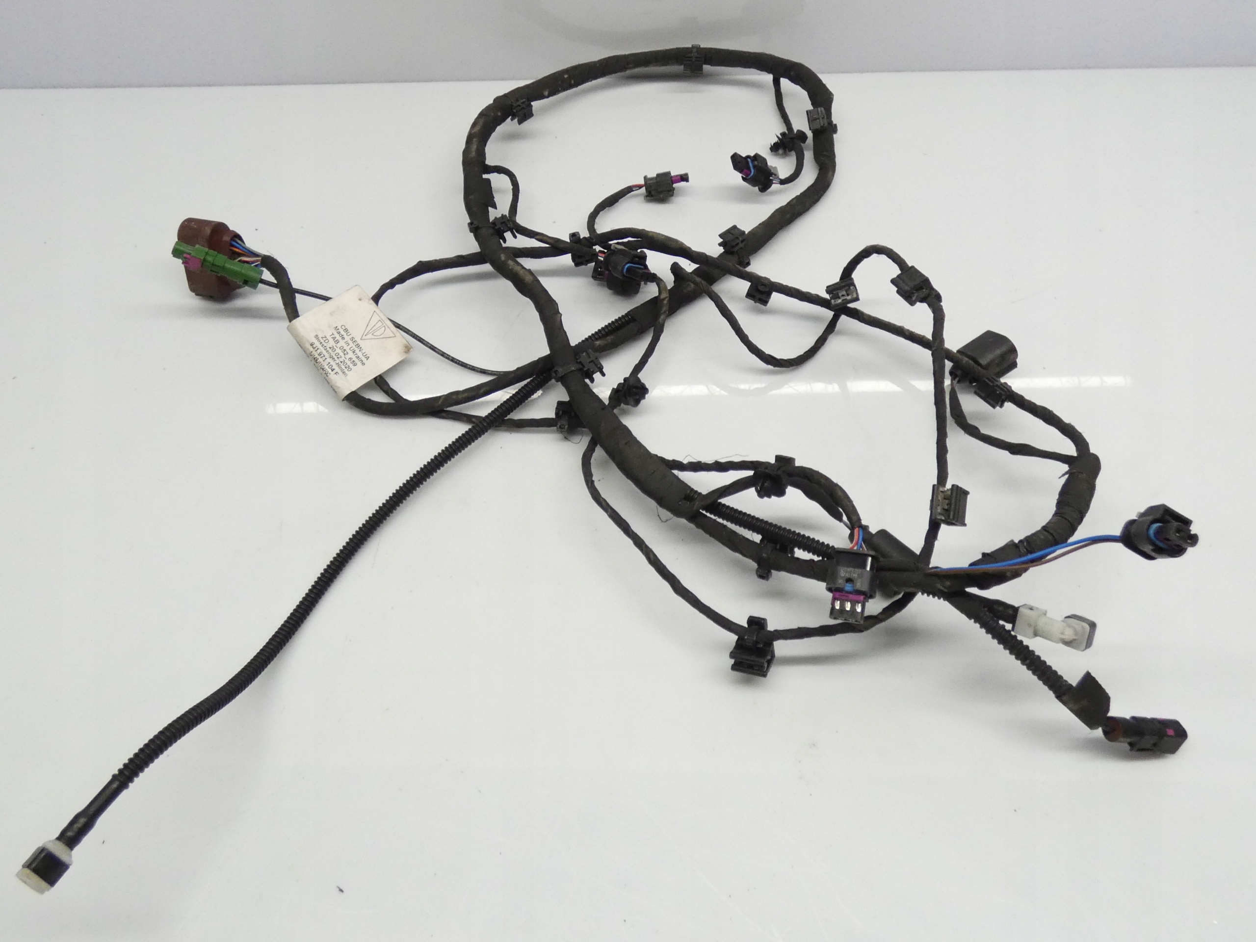 PORSCHE TAYCAN 2019- 9J1971104F below 4 PDC wiring bundle rear part