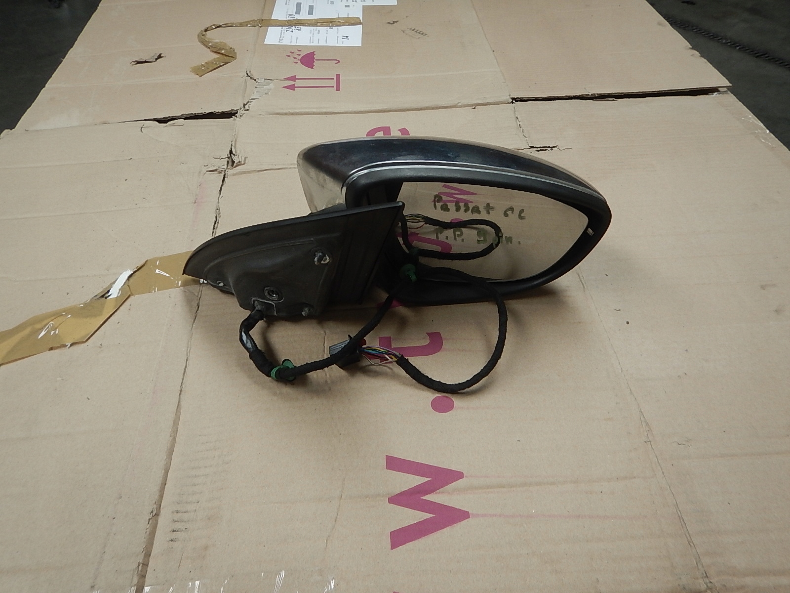 LUSTERKO PRAWE PASSAT CC 9 PINOW CHROM EUROPA!