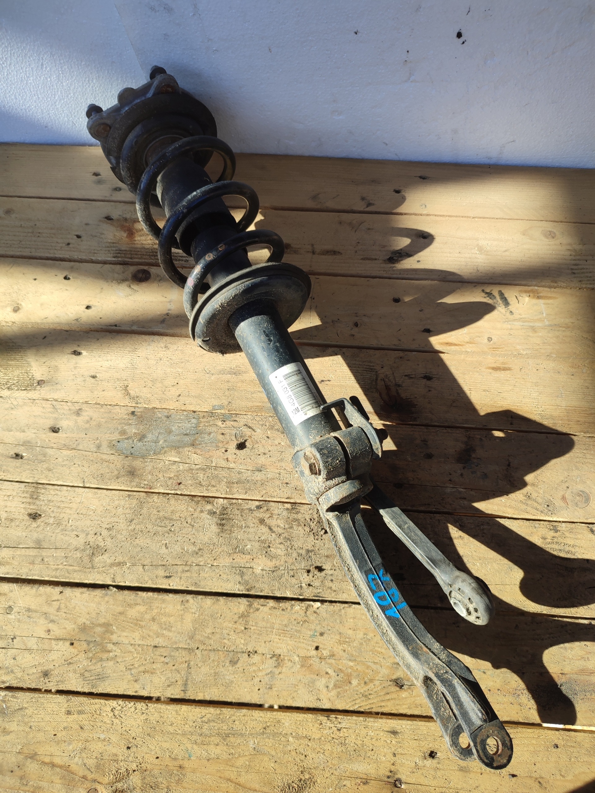 Macpherson shock absorber front front Audi A6 C7 4G8413031F