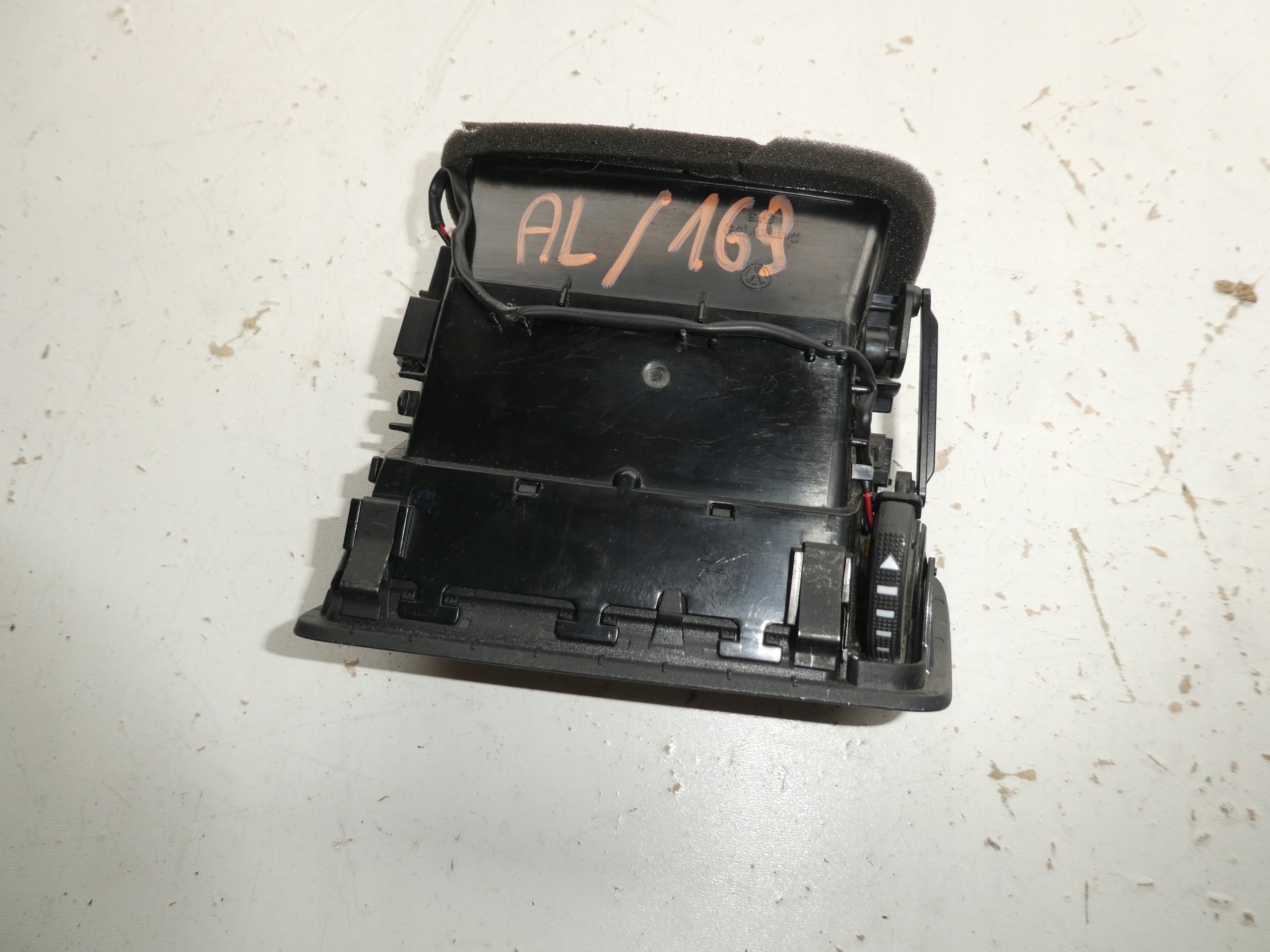 grid air conditioning devices consoles VW PASSAT B7