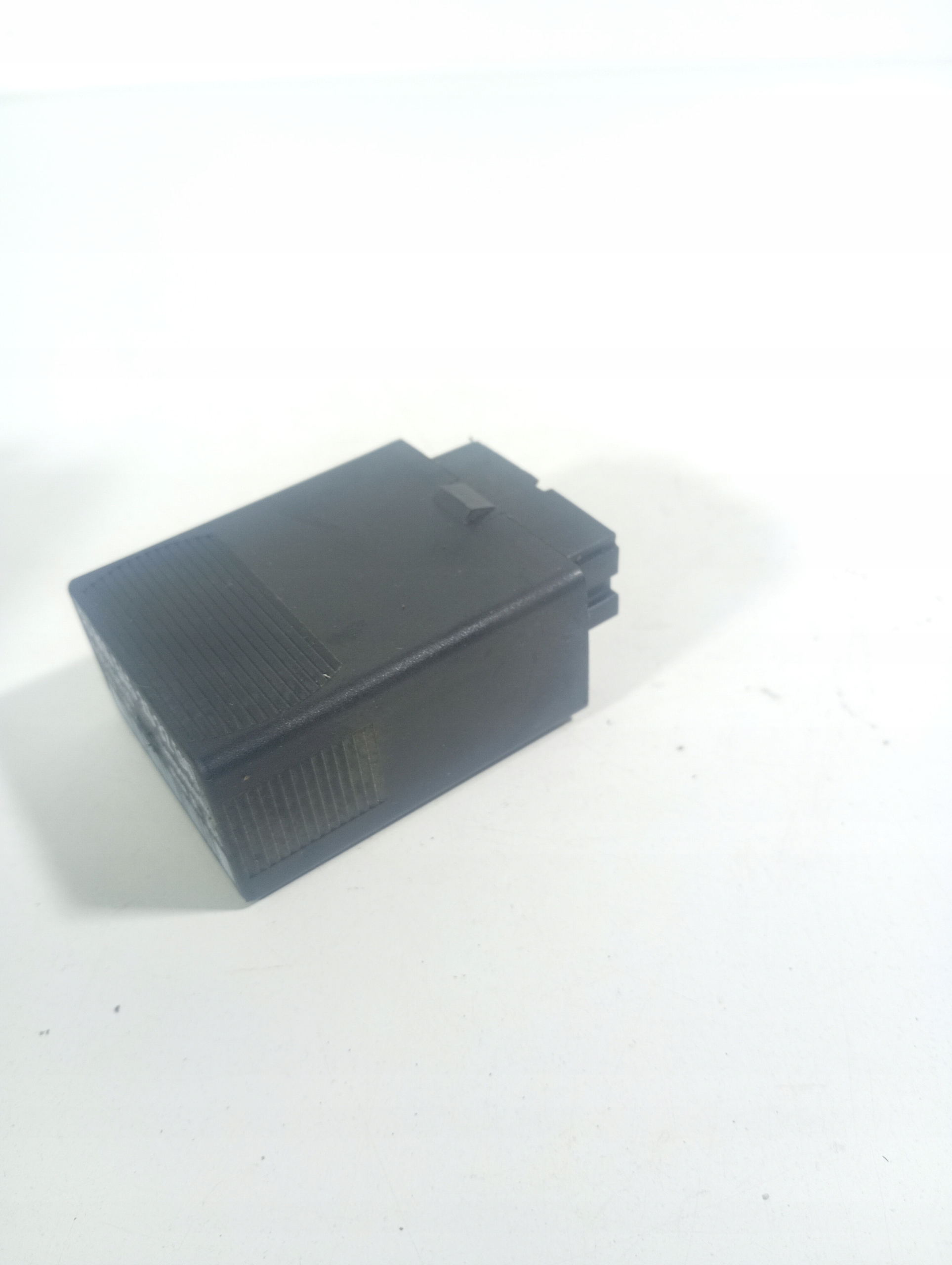 Mercedes Wito Vito W638 96-03 module relay OE 0165452632