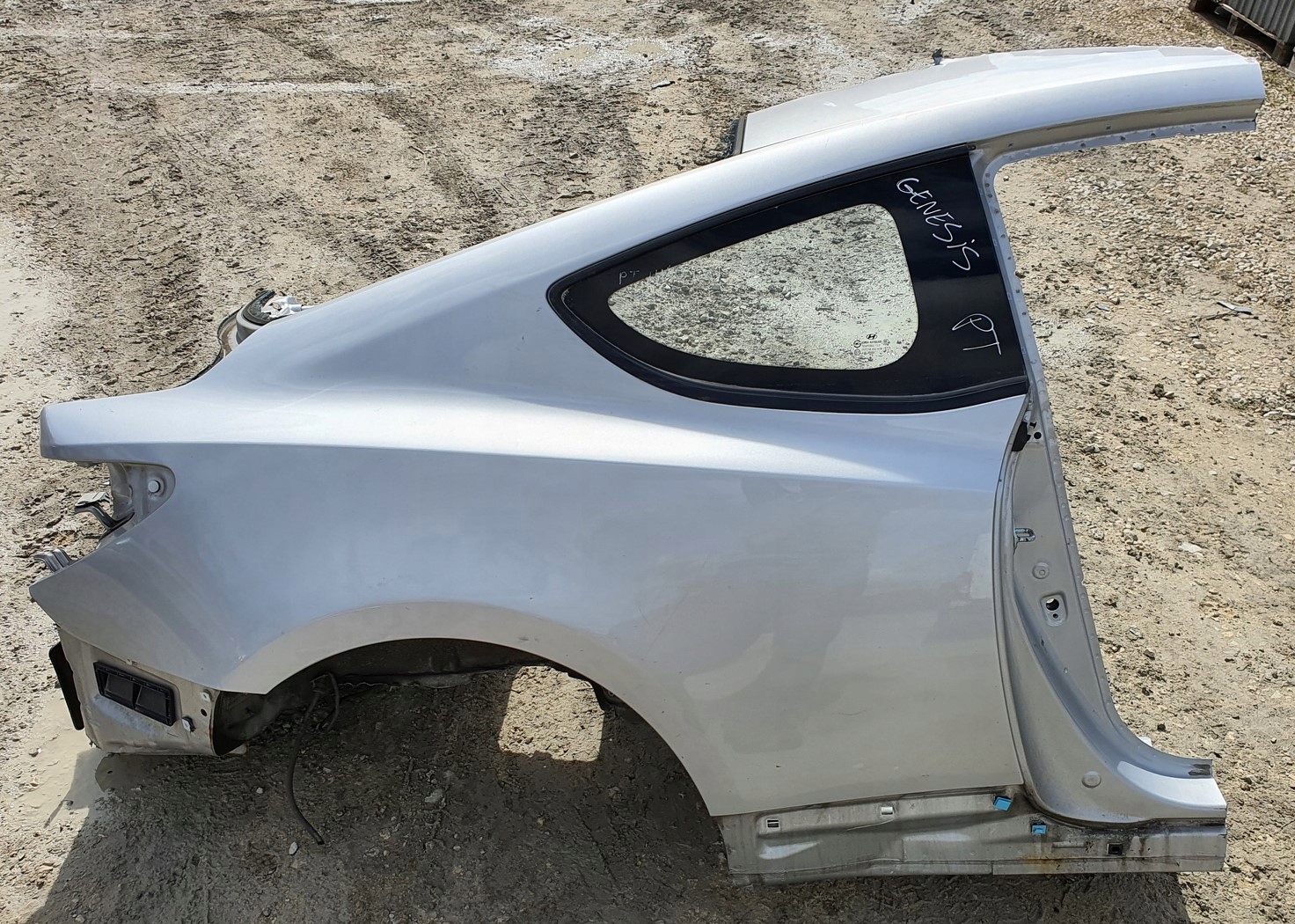 ĆWIARTKA PRAWY BŁOTNIK TYŁ HYUNDAI GENESIS COUPE