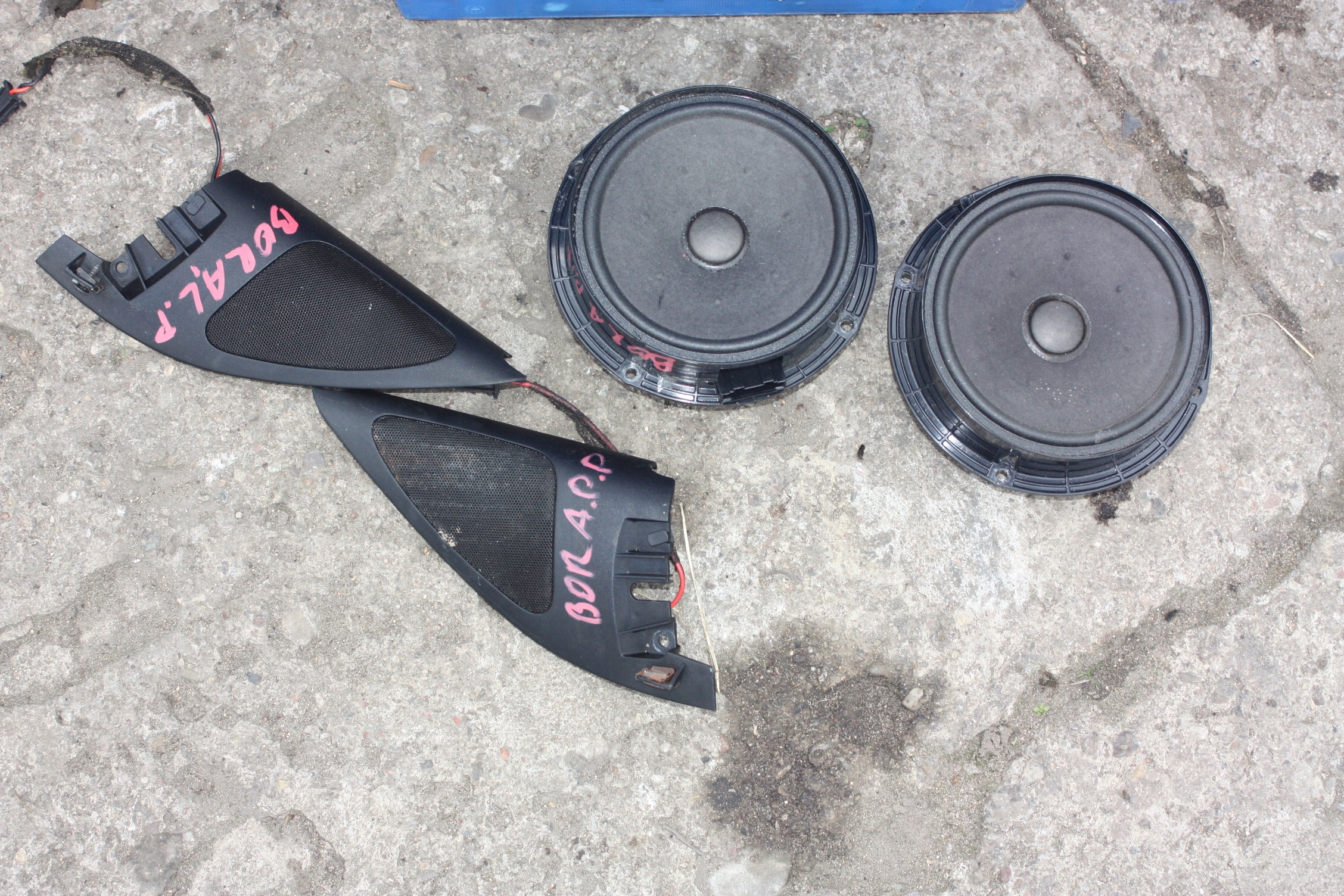 Динамик Vw Bora комплект