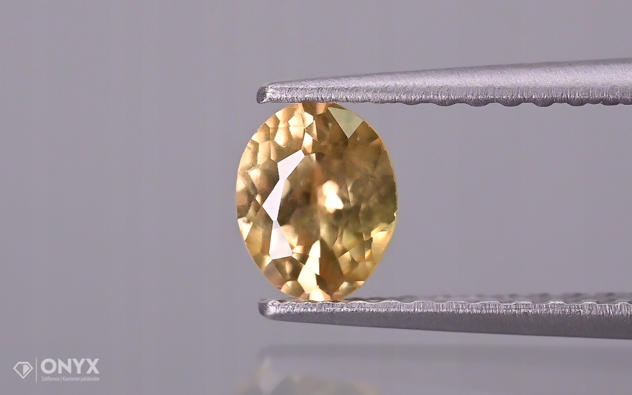 Zirkon fazetovaný ovál 5x4 mm