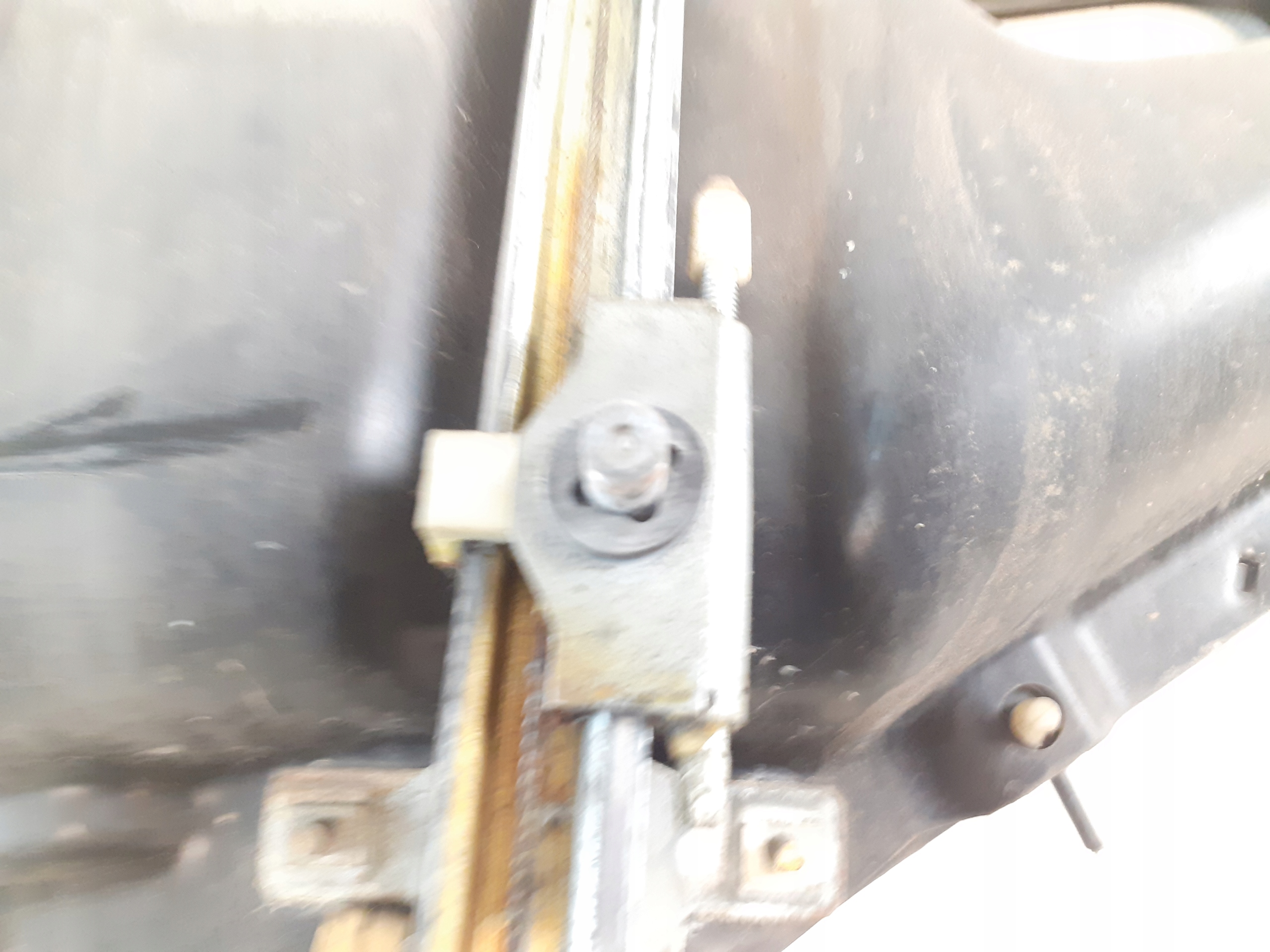 window regulator right front AUDI 80 B4 manual