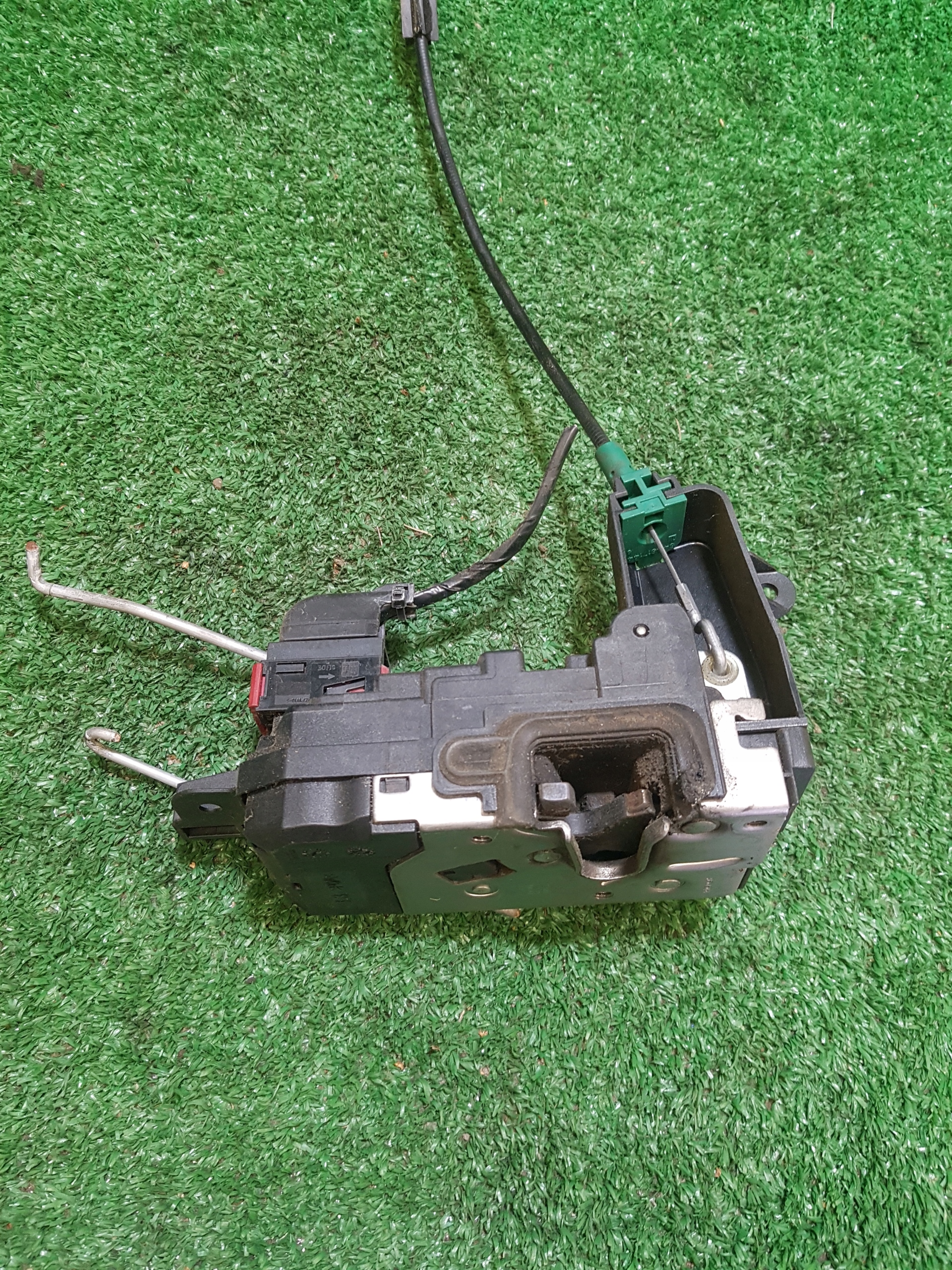 lock door left front OPEL ASTRA H 5 PIN 13128111