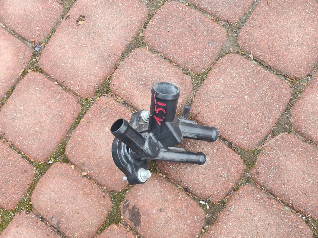 Штуцер корпус термостата 1.5 T Opel Insignia B