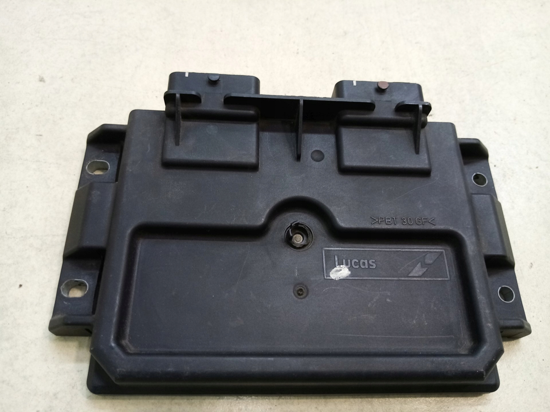 control unit of the engine PEUGEOT 206 1.9