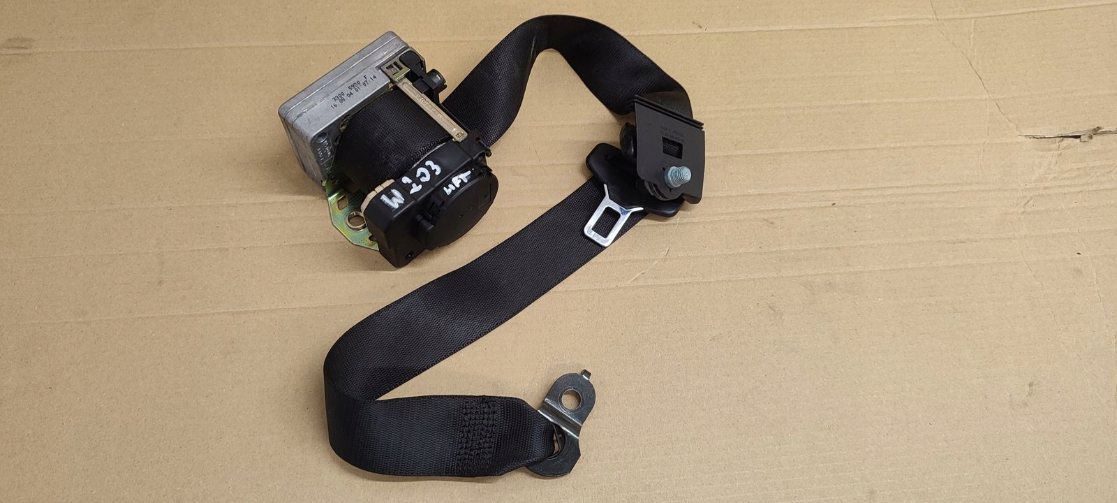 tension belt safety right front Mercedes W203