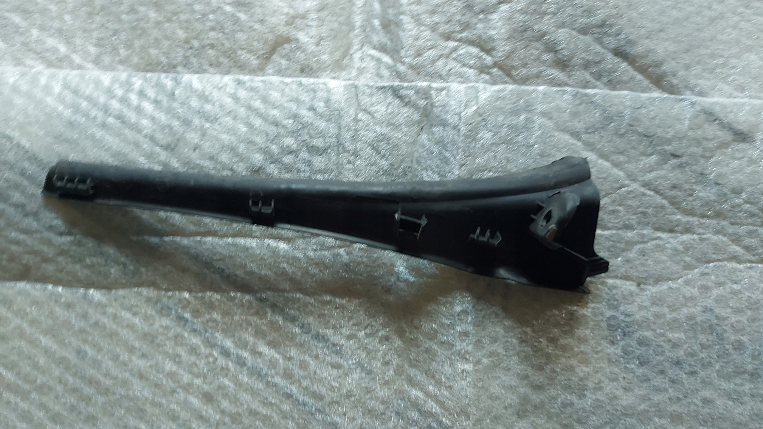 Couvre Sous vitre Gauche TOYOTA PROACE JUMPY EXPERT