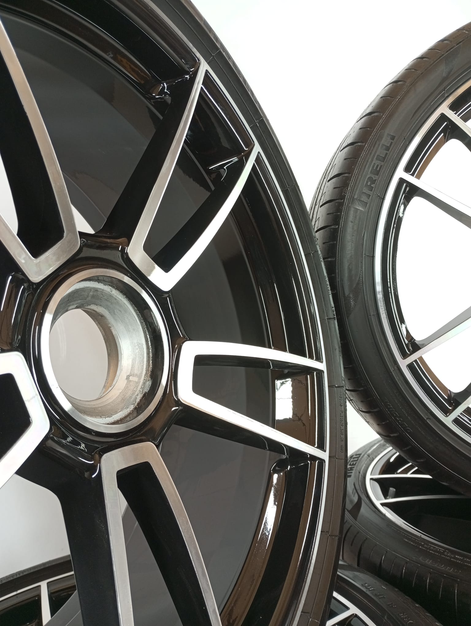 KOŁA LETNIE PORSCHE 911 991 992 TURBO S CENTRAL LOCK ORYGINAŁ 20 21 CALI Średnica felgi Inna