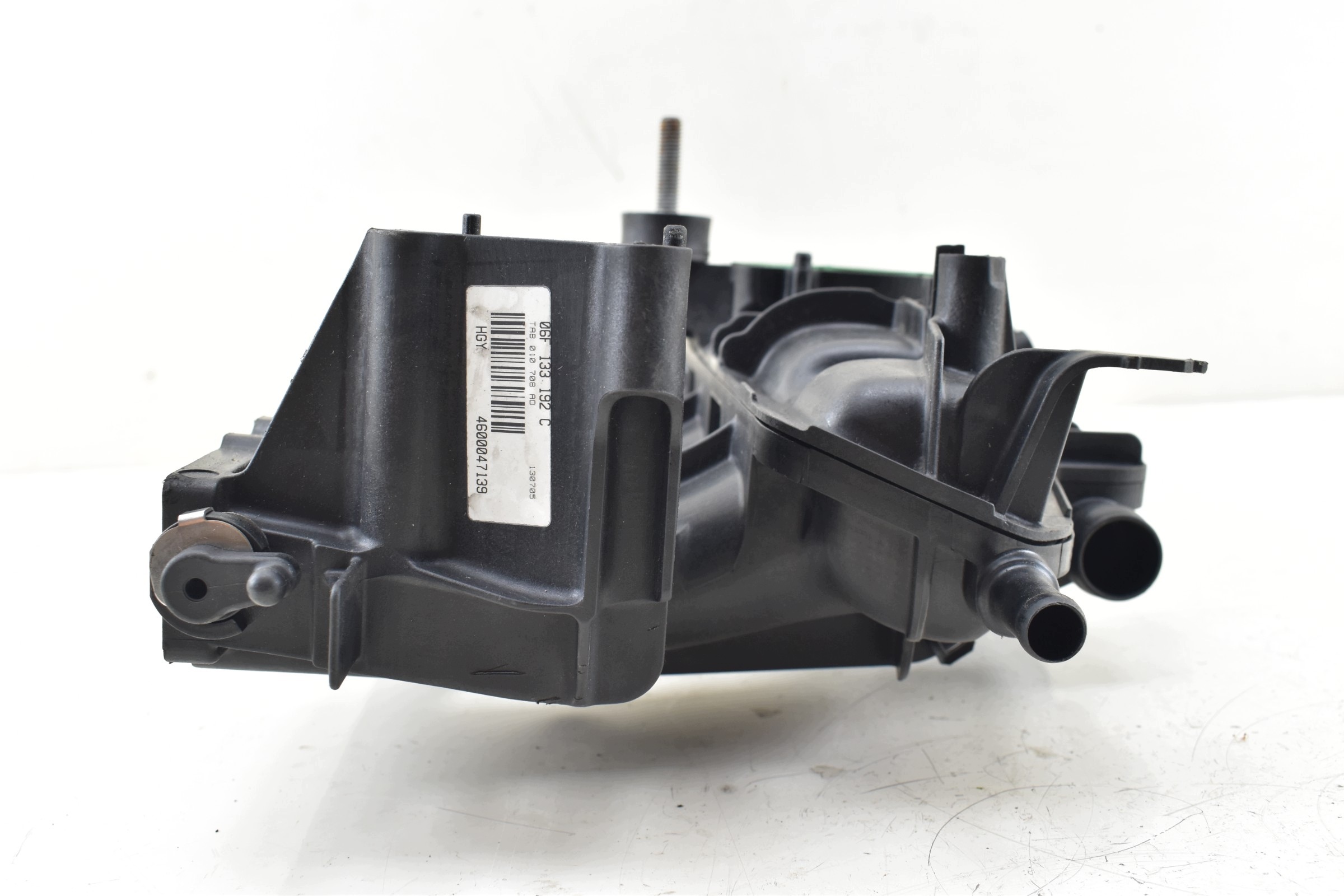 intake manifold AUDI A4 B8 A5 8T 2.0 TFSI 06F133192C