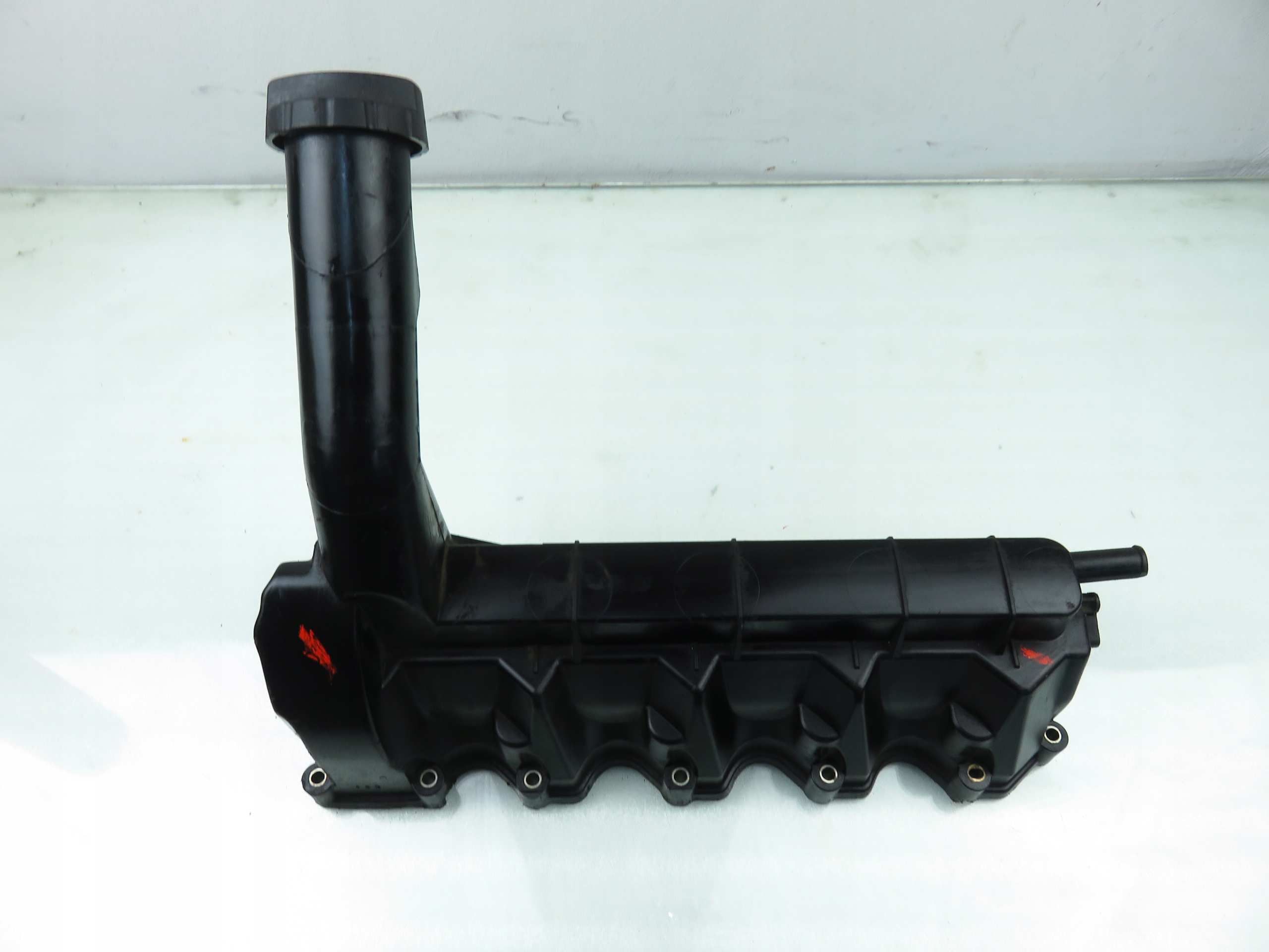 POKRYWA ZAWOROW MERCEDES W168 1.6 1660100430