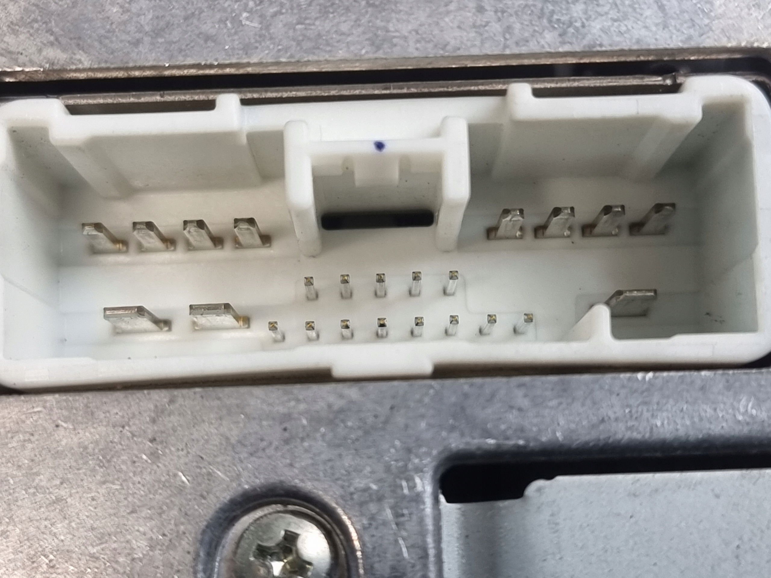 radio frame OE CC9379 MAZDA 5 and 06r