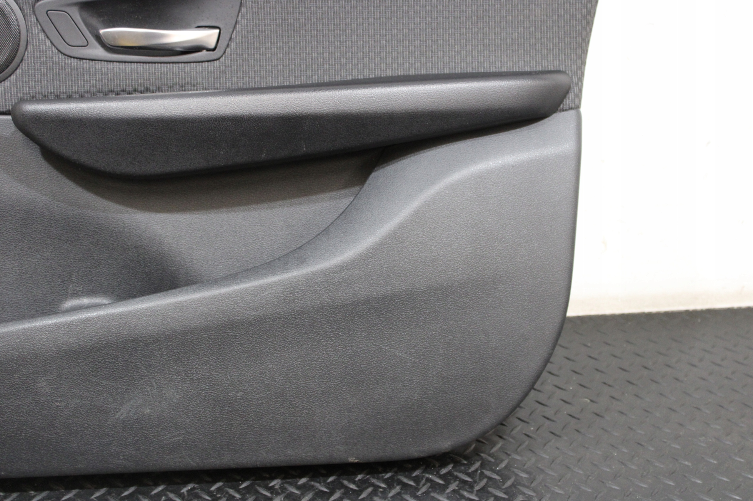 upholstery side door right front BMW 2 F45 ACTIVE TOURER