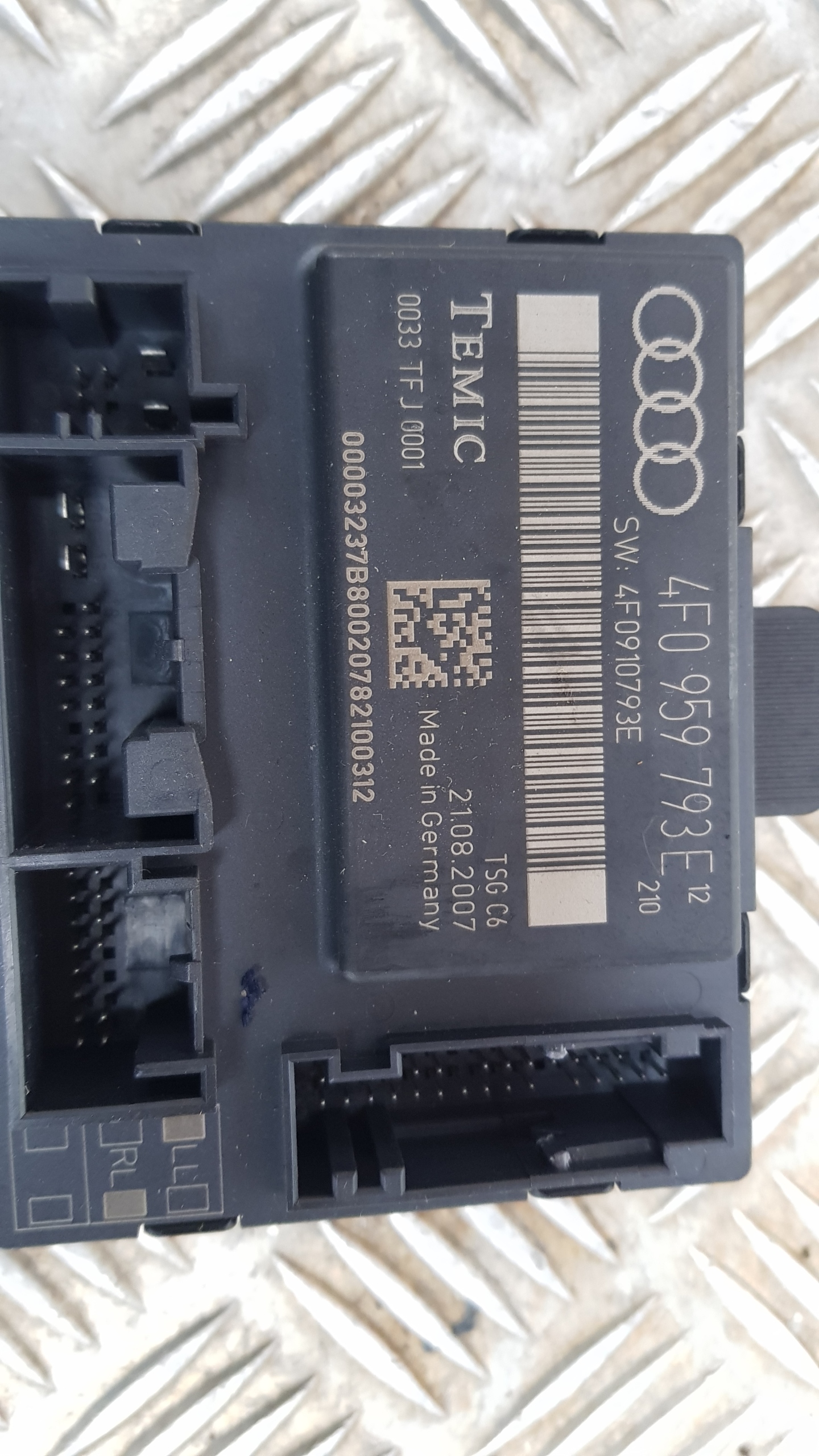 AUDI A6 C6 module door left 4F0959793E