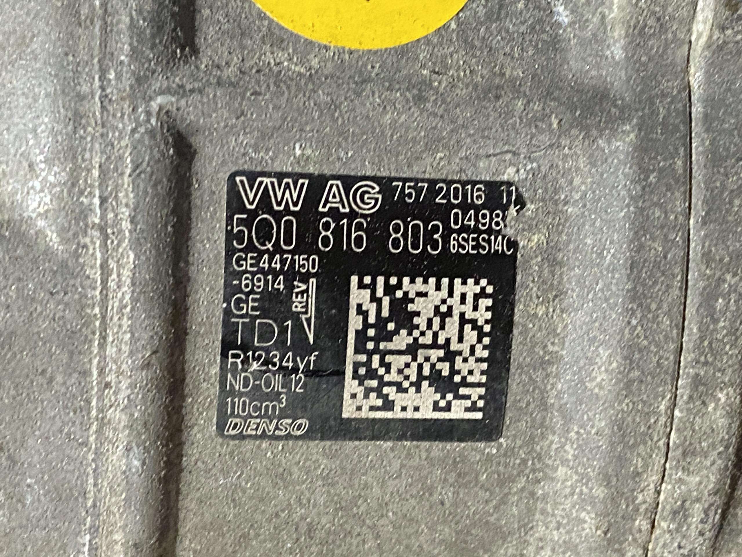 AUDI VW compressor; compressor of the air conditioning 5Q0816803