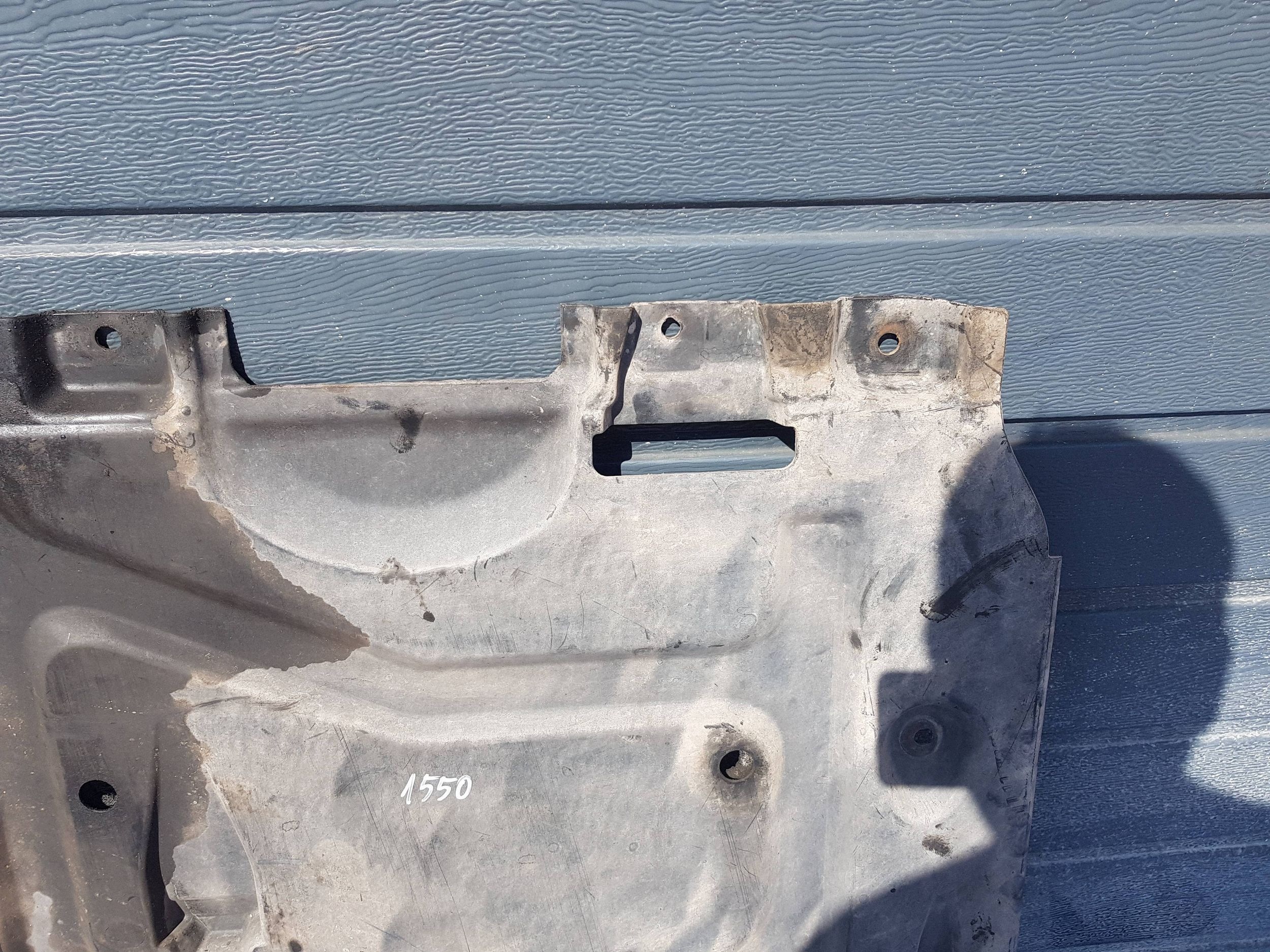 motor cover lower below engine Mercedes ML W164