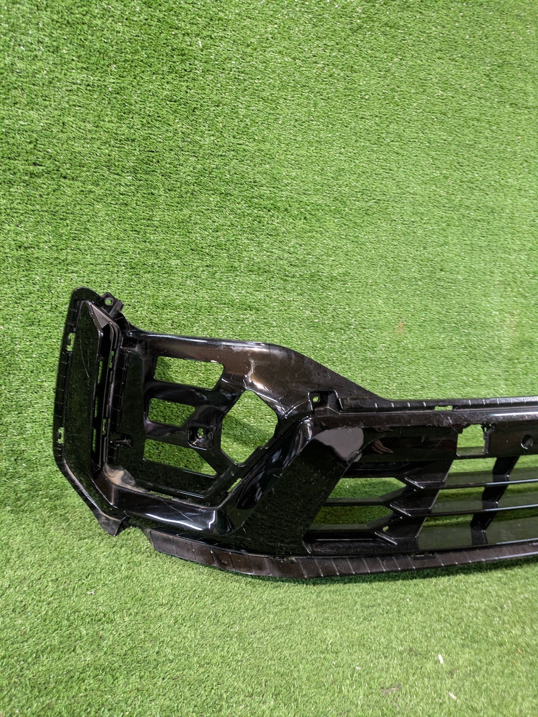 grid lower central of a bumper front KIA SORENTO IV NR.297